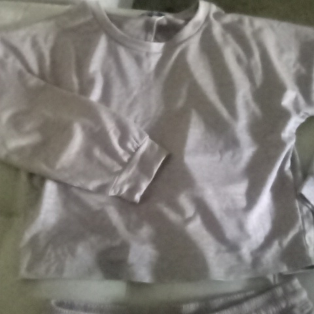 Clothes - Picture 2 of 3